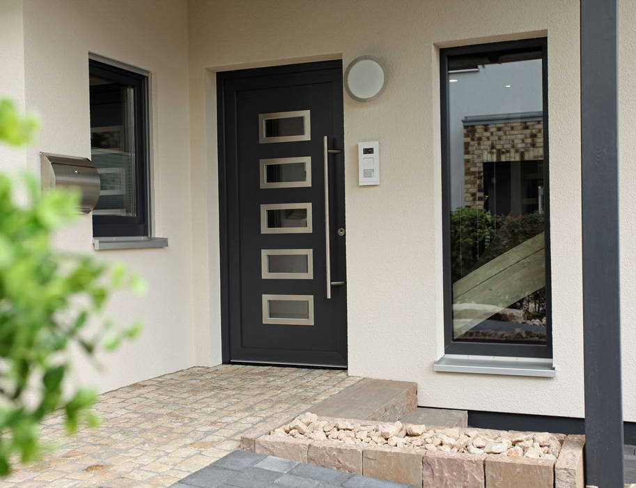 homify Front doors