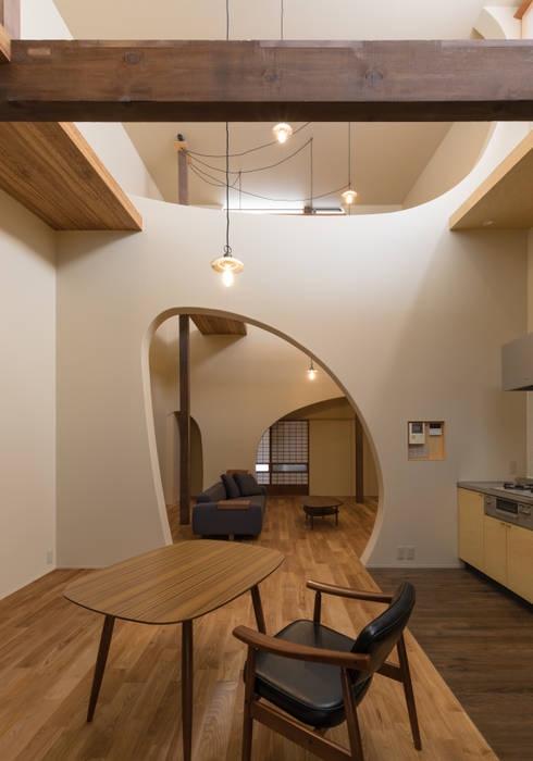 R+hasso, 一級建築士事務所 SAKAKI Atelier 一級建築士事務所 SAKAKI Atelier Modern Dining Room Wood Wood effect