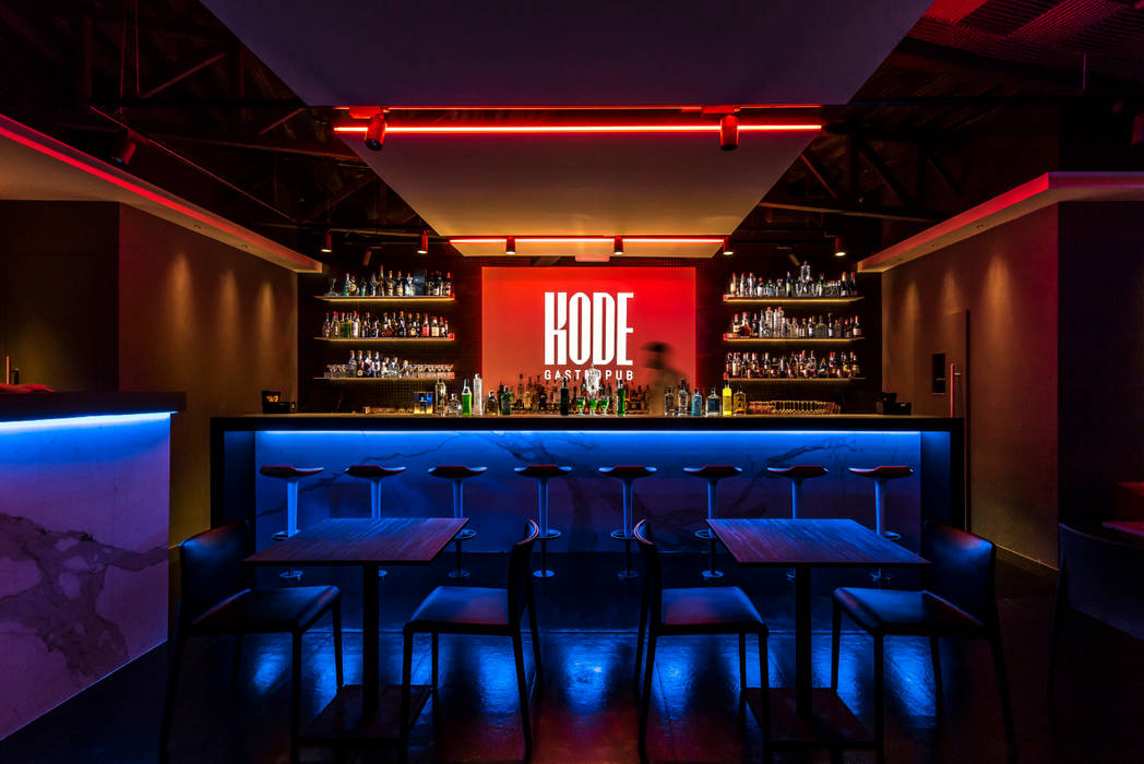 Bar-Kode Gastropub , Design Group Latinamerica Design Group Latinamerica مساحات تجارية بار/ ملهى ليلي