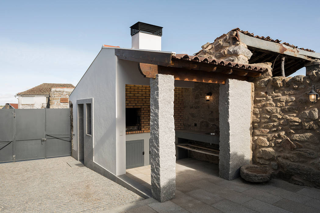 Casa na aldeia, Estúdio AMATAM Estúdio AMATAM Casas de campo