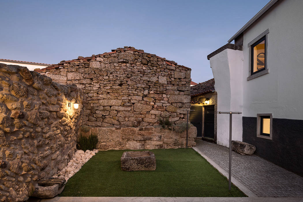 Casa na aldeia, Estúdio AMATAM Estúdio AMATAM สวน