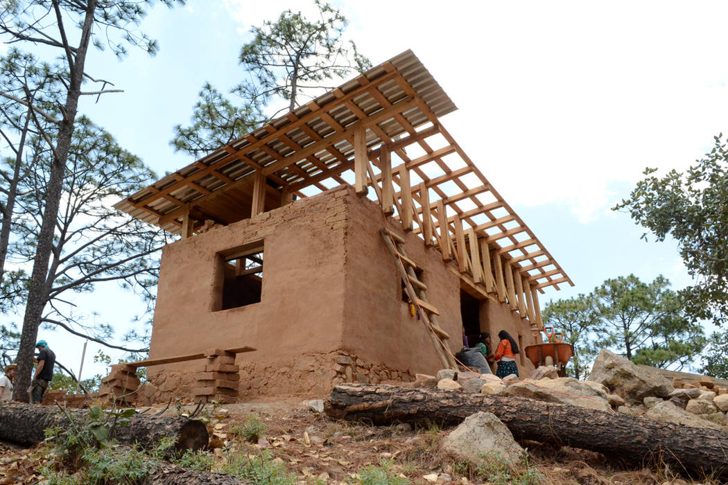 Centro Comunitario Wixarika La Cebolleta, Jalisco - Programa VACA Juan Carlos Loyo Arquitectura Casas de campo