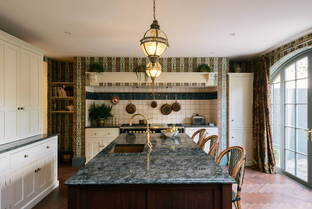 The House of Hackney Kitchen by deVOL deVOL Kitchens Kitchen Solid Wood Multicolored kitchen island,breakfast bar,sink,storage,versatile