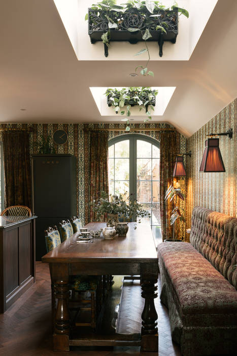 The House of Hackney Kitchen by deVOL deVOL Kitchens Kitchen Solid Wood Multicolored dining,table,seating,sky light,greenery