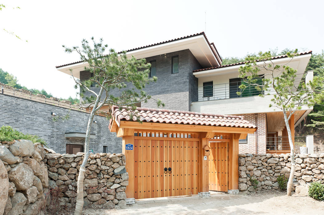 homify Asian style houses