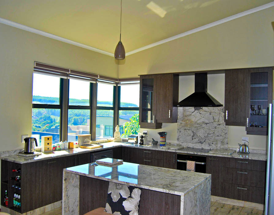 Jax Meyer Kitchen & BIC's, Capital Kitchens cc Capital Kitchens cc Dapur Modern Kayu Wood effect