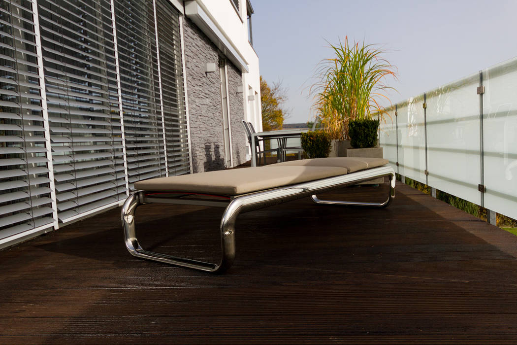 LUXUS-Liege H2K, hake konzept hake konzept Balcone, Veranda & Terrazza in stile moderno Mobili