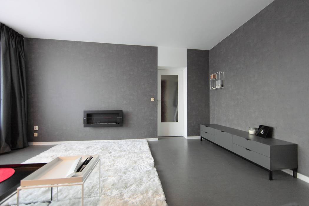 Wohnzimmer Mit Kamin Und Roten Akzenten Minimalistische Wohnzimmer Von Nadine Buslaeva Interior Design Minimalistisch Homify