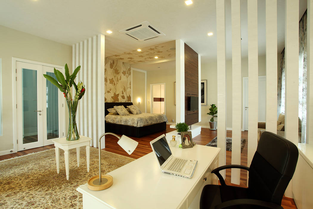 homify Modern study/office