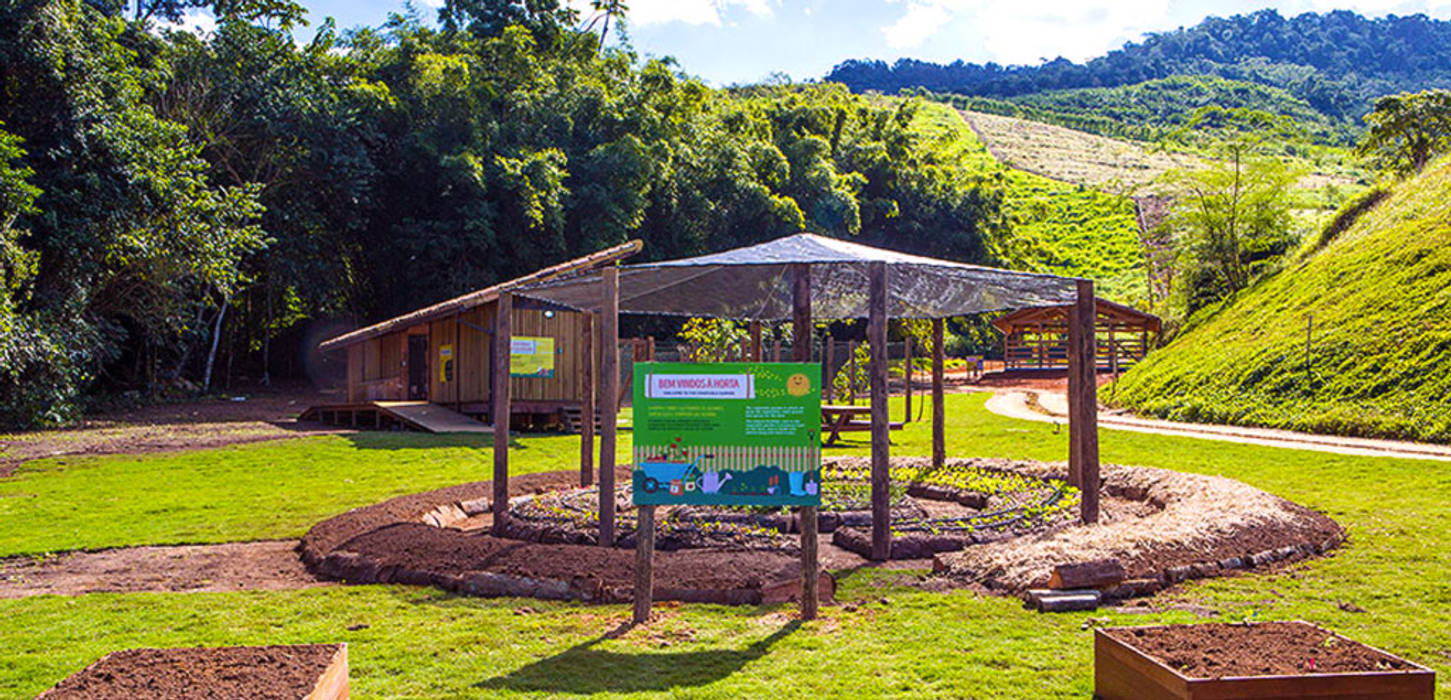 Reserva Florestal e Fazenda Bananal - Paraty - RJ, Flavia Machado Arquitetura Flavia Machado Arquitetura Commercial spaces ٹھوس لکڑی Multicolored Schools