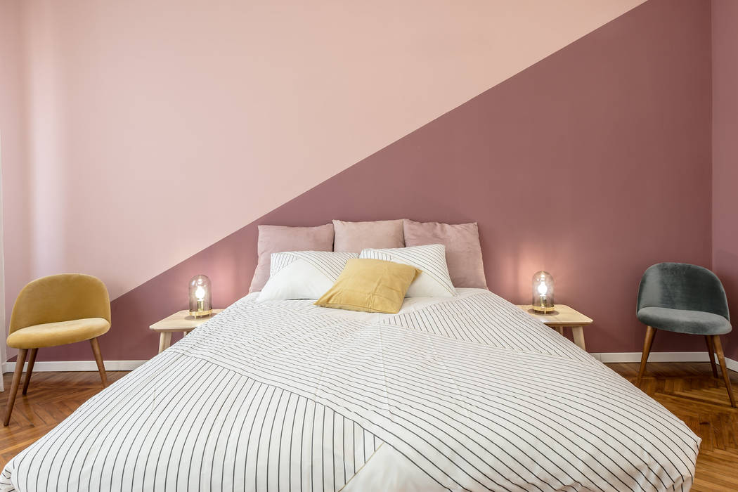 Camera matrimoniale Architrek Camera da letto moderna letto,cuscini,coperte,lampada da tavolo,rosa