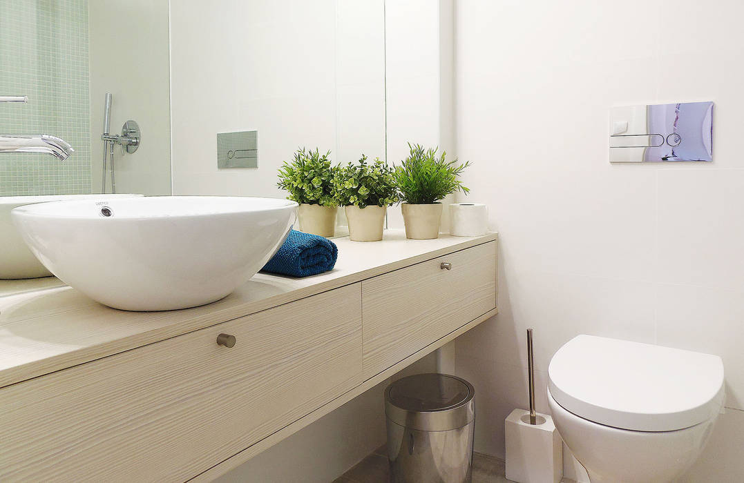 Casa da Rute, Homestories Homestories Scandinavian style bathrooms