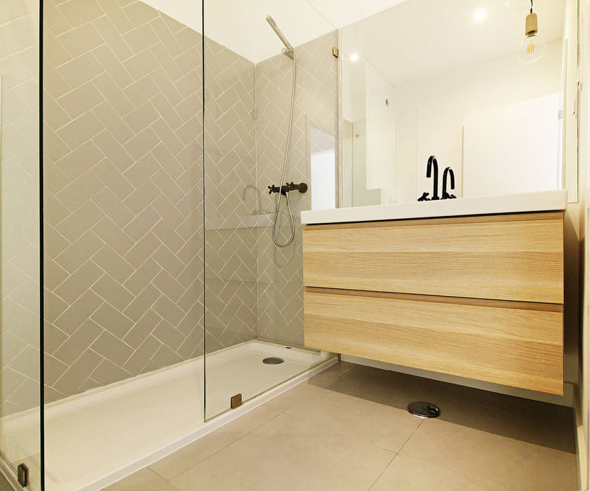 A Casa da Mariana Casas de banho escandinavas por Homestories Escandinavo