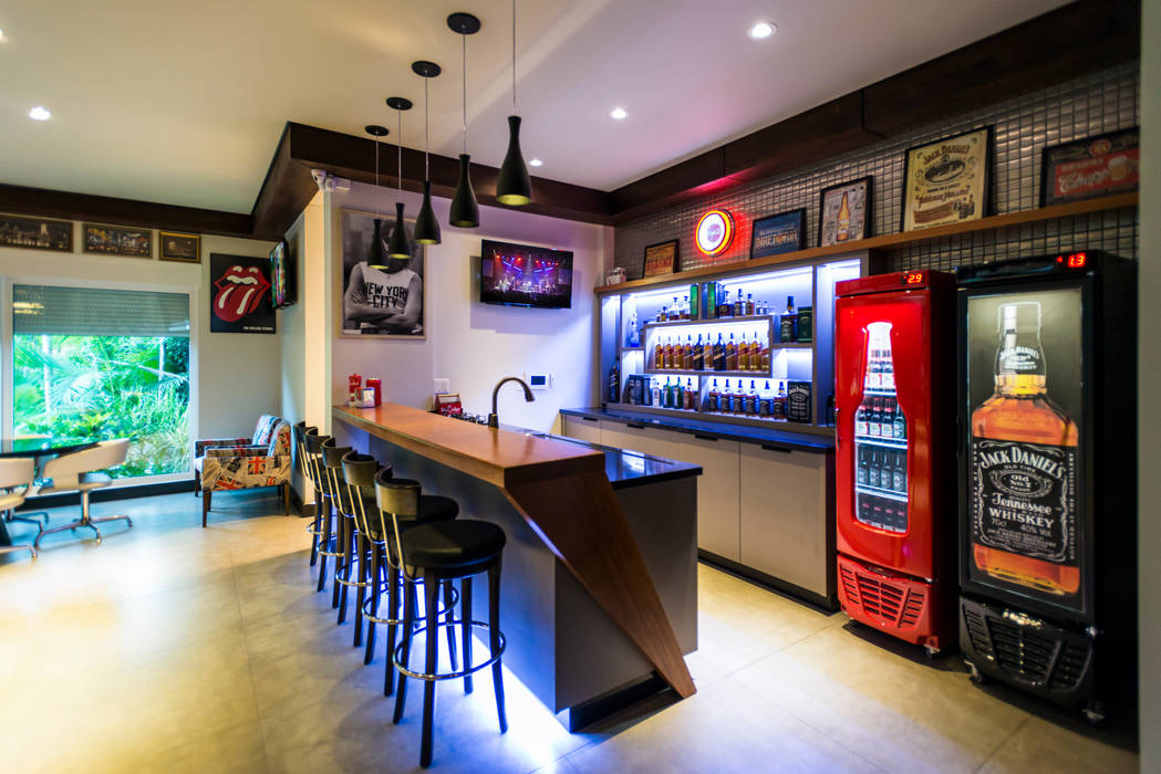 Área de festas , Home Pub e Man Cave Rock n´ Roll AM , Metrik Design - Arquitetura e Interiores Metrik Design - Arquitetura e Interiores Planchers