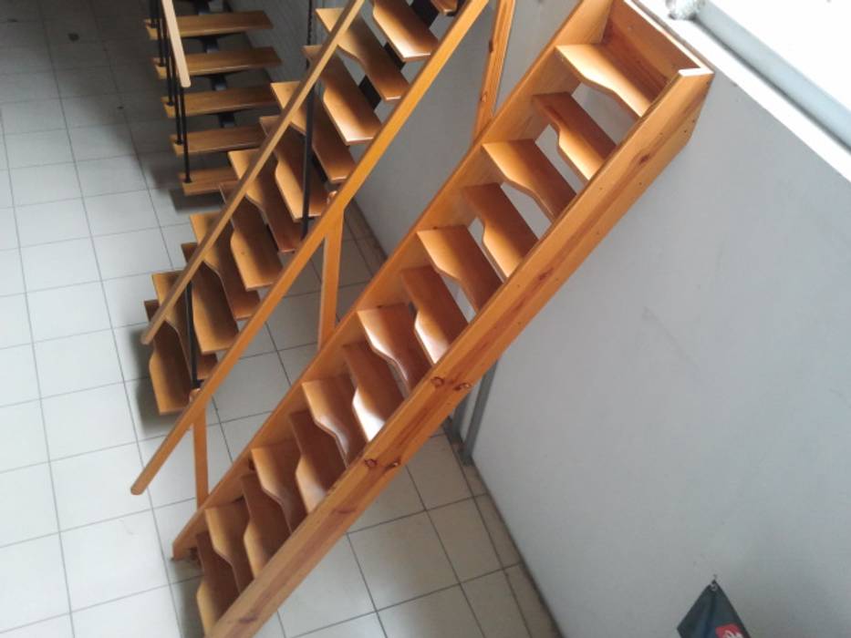 Escaleras rectas modelos TURIN y VENECIA HELIKA Scale Escaleras Madera Acabado en madera Escalera