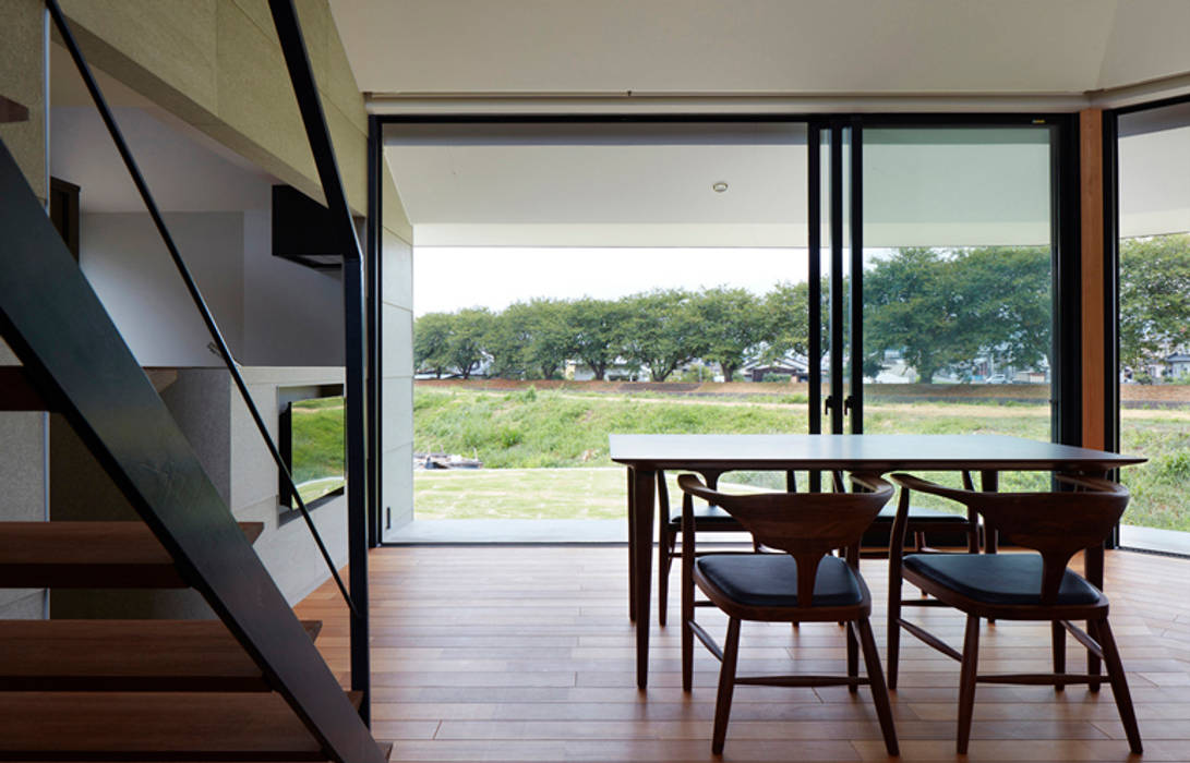 新屋敷の家, 小松隼人建築設計事務所 小松隼人建築設計事務所 Minimalist dining room