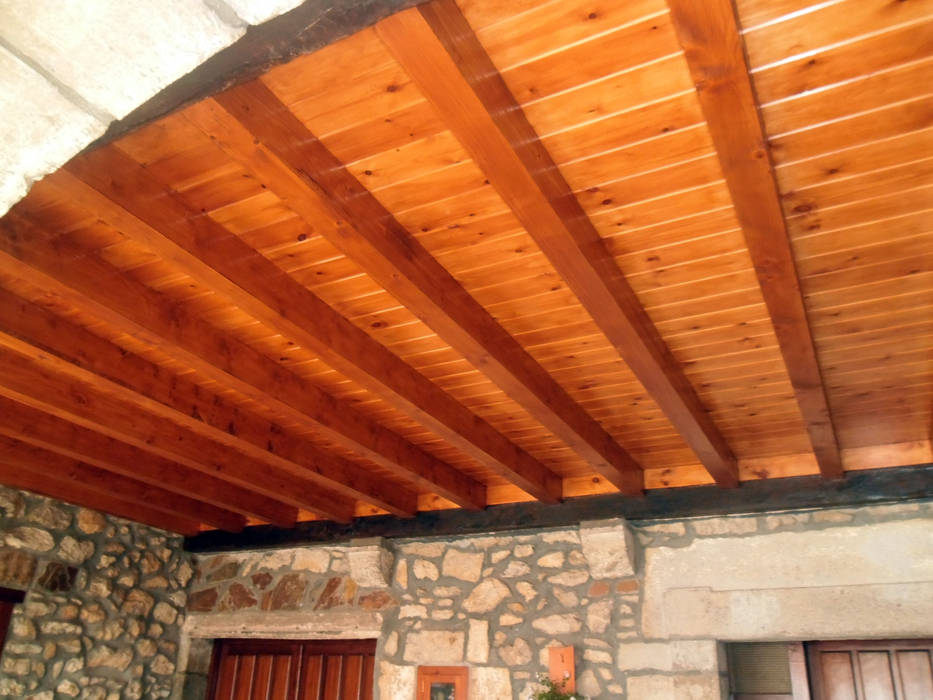Proyecto - Dirección - Construccion de techo interior y pergola exterior - Mar del Plata., GRUPO CONSARQ GRUPO CONSARQ Roof Wood Wood effect