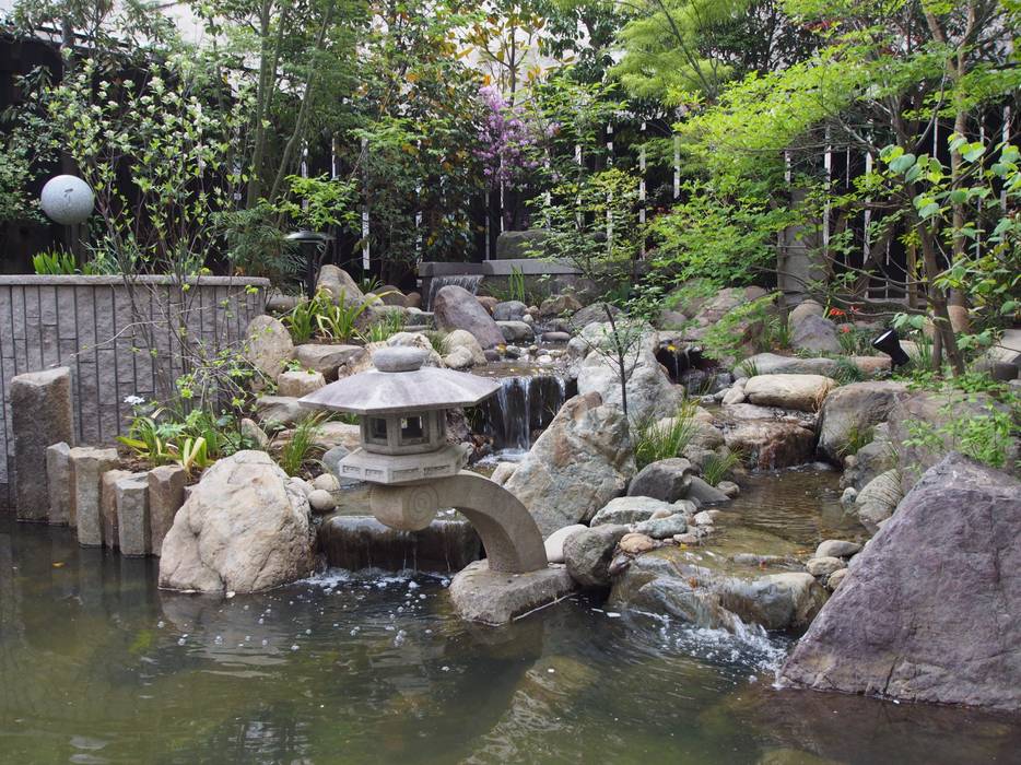 池 流れ 自然風 庭園, 空間工房 欅 空間工房 欅 庭院池塘 石器