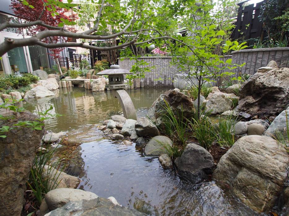 池 流れ 自然風 庭園, 空間工房 欅 空間工房 欅 Garden Pond Stone