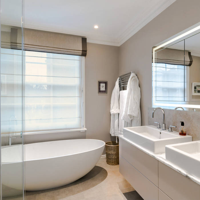 Relaxing warm bathroom Studio 29 Architects ltd Classic style bathroom farrow and ball,elephants breath,standalone bath,built-in vanity