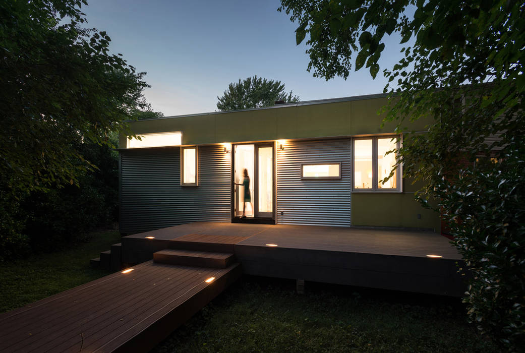 Foto Box House, KUBE architecture KUBE architecture Balcones y terrazas de estilo moderno