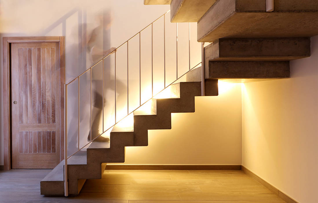 Vivienda La Pobla de Vallbona, linkehome arquitectura linkehome arquitectura Stairs Concrete