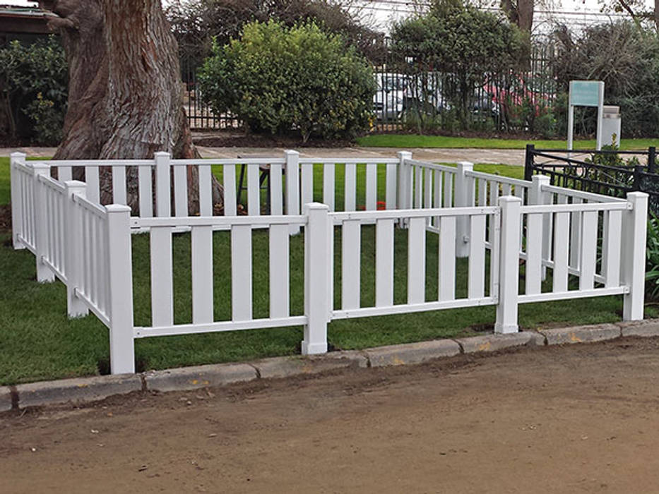 Cerco de PVC para Parque del Sendero, Constructora Las Américas S.A. Constructora Las Américas S.A. 상업공간 플라스틱 병원