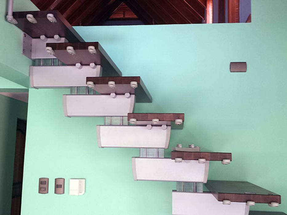 Proceso de instalación escalera modular de contrahuella regulable Constructora Las Américas S.A. Escaleras