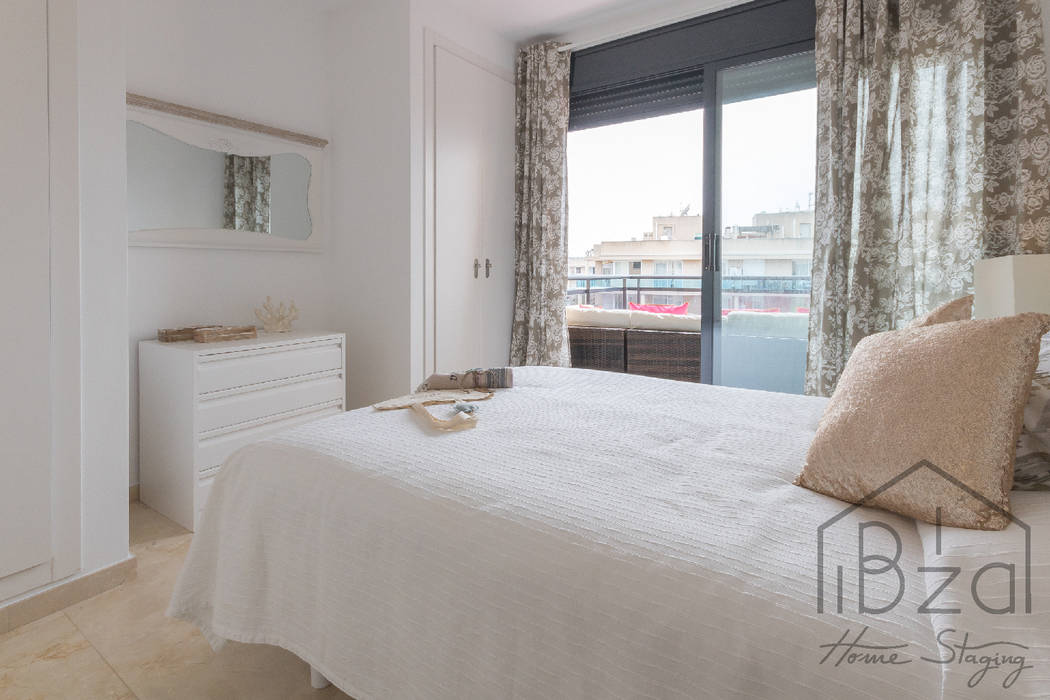 HOME STAGING IBIZA, ROX & IRE IBIZA SL ROX & IRE IBIZA SL Kamar Tidur Gaya Mediteran