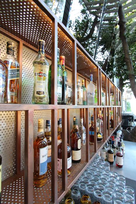 Open Air Bar, Orkun Indere Interiors Orkun Indere Interiors Tropical style wine cellar