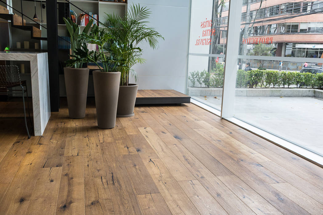 Espacios comerciales , Pisos Millenium Pisos Millenium Ruang Komersial Kayu Wood effect Pusat Eksibisi