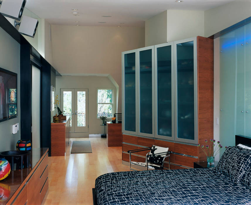 Riggs Place Residence, KUBE architecture KUBE architecture Modern style bedroom