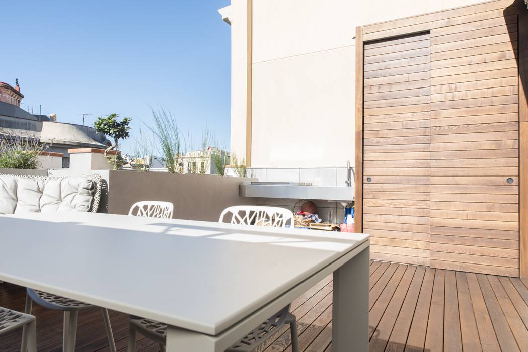 Diseño de interior y reforma en la Eixample de Barcelona, Goian Goian Modern balcony, veranda & terrace