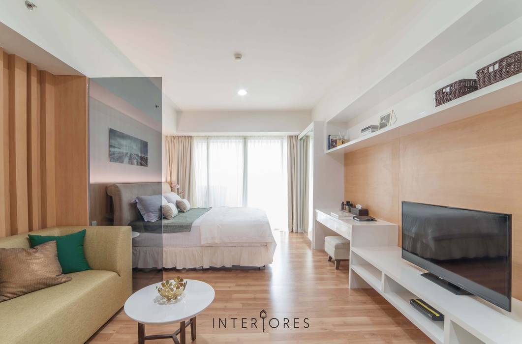 Living Area INTERIORES - Interior Consultant & Build Ruang Keluarga Minimalis Apartment,Studio,Modern,Simple,Compact,White,​Livingroom,RuangTV