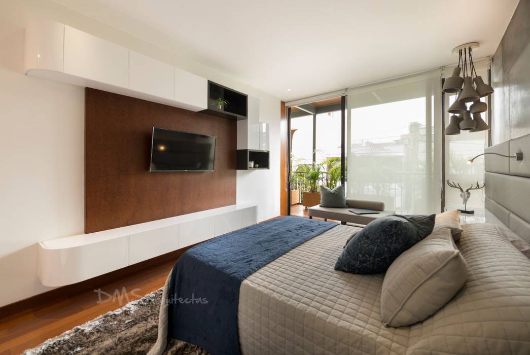 DORMITORIO PRINCIPAL: Dormitorios de estilo  por DMS Arquitectas