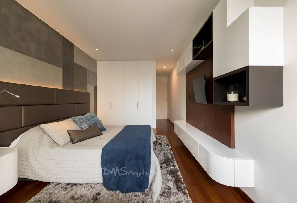 DORMITORIO PRINCIPAL: Dormitorios de estilo por DMS Arquitectas