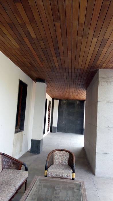 IPE Cladding, Opulo India Opulo India Wiejski korytarz, przedpokój i schody Drewno O efekcie drewna