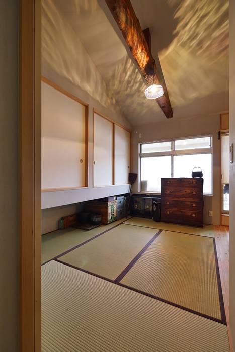 昭和ガラスの家, みゆう設計室 みゆう設計室 Asian style media room