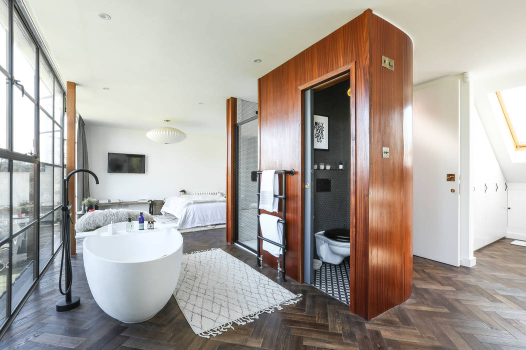 Greenacre Martins Camisuli Architects & Designers Baños de estilo ecléctico extension,attic,openplan,bedroom,bathroom