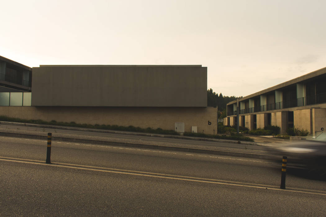 P008, Helder Coelho - Arquitecto, Lda Helder Coelho - Arquitecto, Lda Terrace house