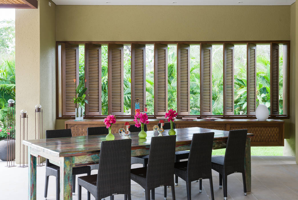 Casa Mesa de Yeguas, NOAH Proyectos SAS NOAH Proyectos SAS Modern Dining Room Solid Wood Multicolored