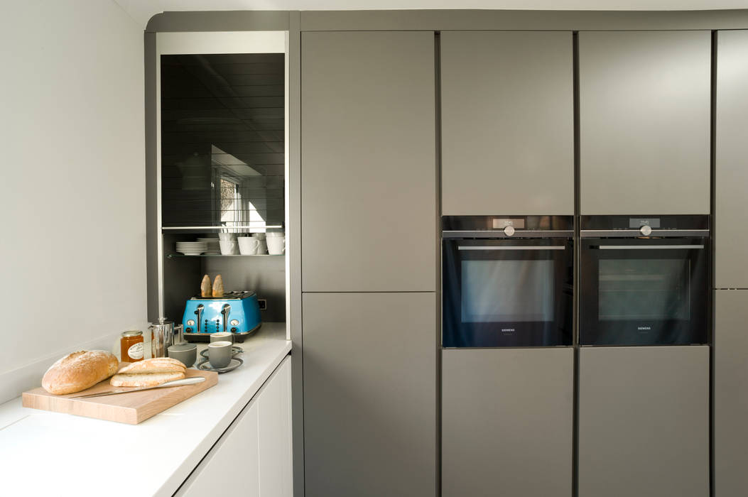 Urban Style Matt Lava Grey & White Gloss homify Modern Mutfak