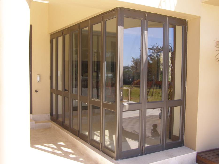 Inso's Aluminium Doors Inso Architectural Solutions Modern style doors Aluminium/Zinc