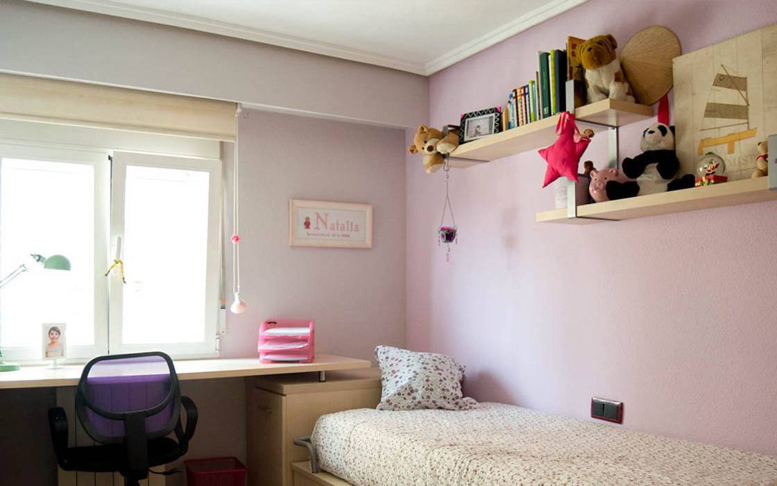 PUESTA A PUNTO VIVIENDA SITUADA EN VALENCIA , Le Coquelicot Atelier Le Coquelicot Atelier Colonial style nursery/kids room