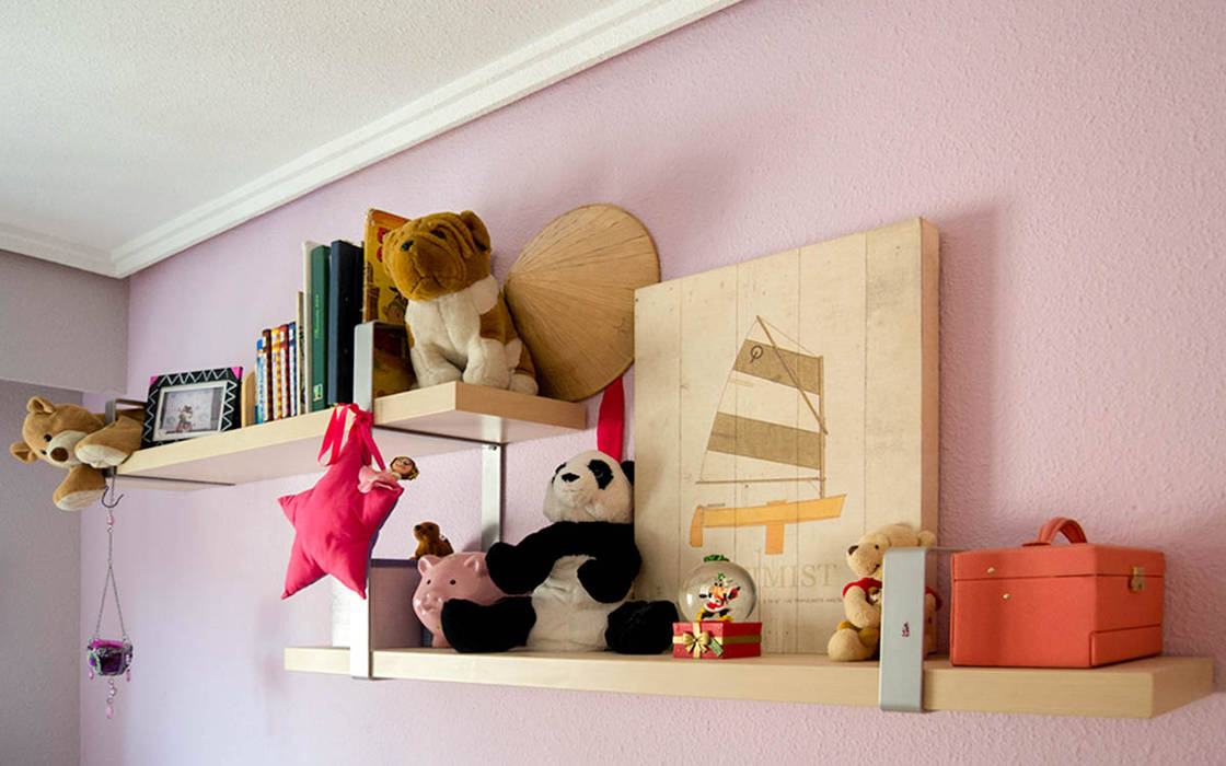 PUESTA A PUNTO VIVIENDA SITUADA EN VALENCIA , Le Coquelicot Atelier Le Coquelicot Atelier Colonial style nursery/kids room