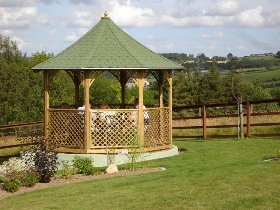 Gazebo e pergole da giardino, ONLYWOOD ONLYWOOD Сад в колониальном стиле Дерево Эффект древесины