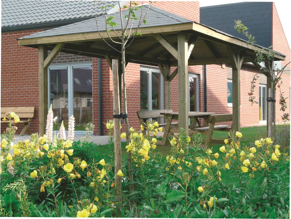 Gazebo e pergole da giardino, ONLYWOOD ONLYWOOD Jardines de estilo clásico Madera Acabado en madera