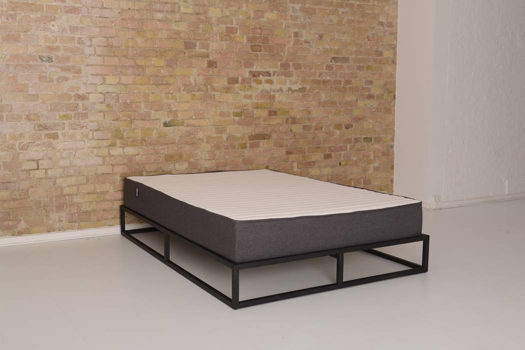 Industrial style: factory bett: schlafzimmer von bruno | homify Industrial style: factory bett: schlafzimmer von bruno | homify