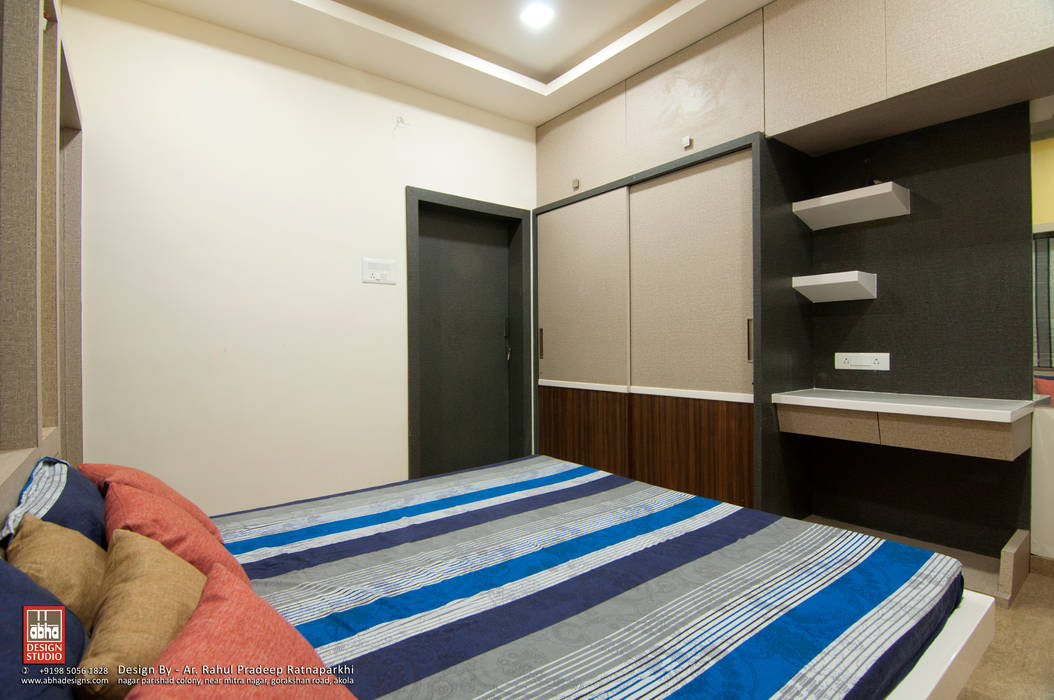 Interior of Residence for Mr. Chandrashekhar R, ABHA Design Studio ABHA Design Studio Minimalist bedroom Wardrobes & closets