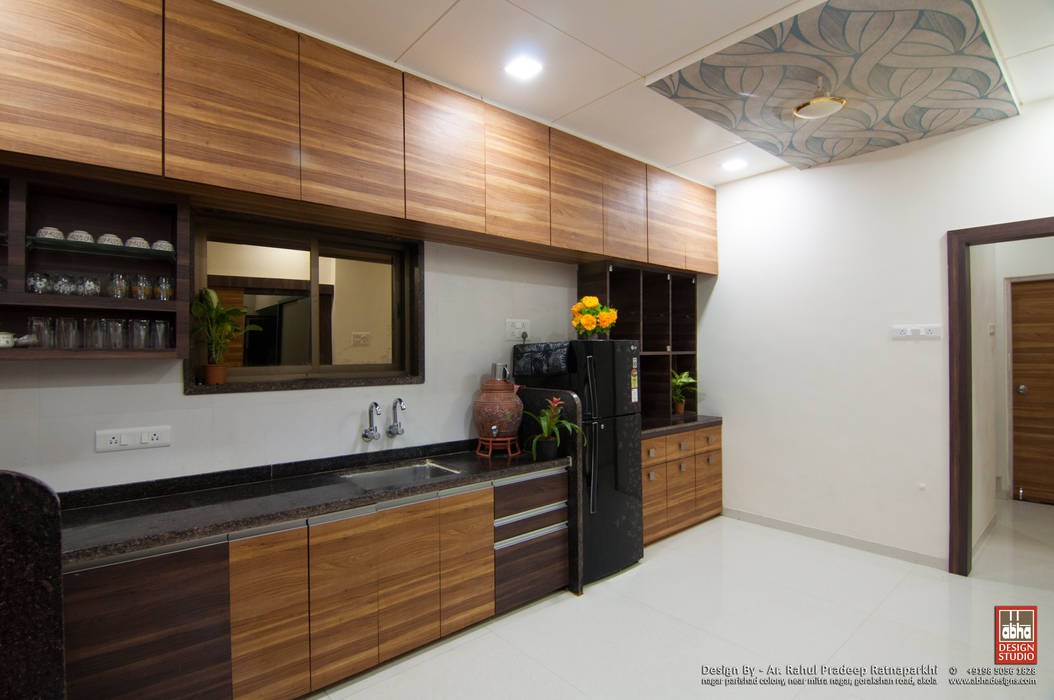 Interior of Residence for Mr. Chandrashekhar R, ABHA Design Studio ABHA Design Studio Minimalist kitchen Cabinets & shelves